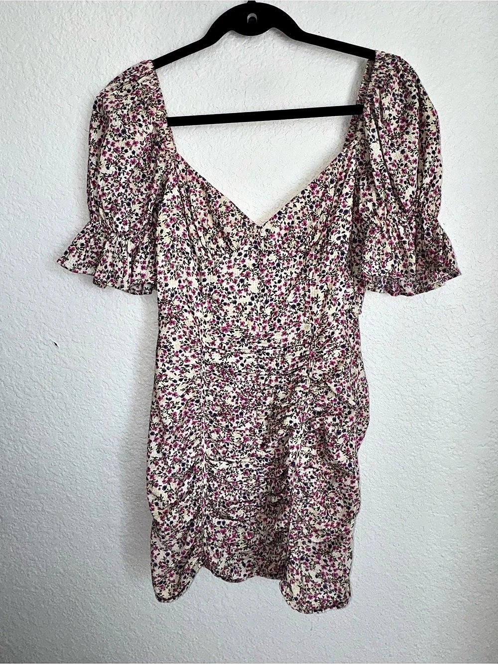 Olivaceous Gorgeous Floral Mini Dress in Pink & Purple Size Medium